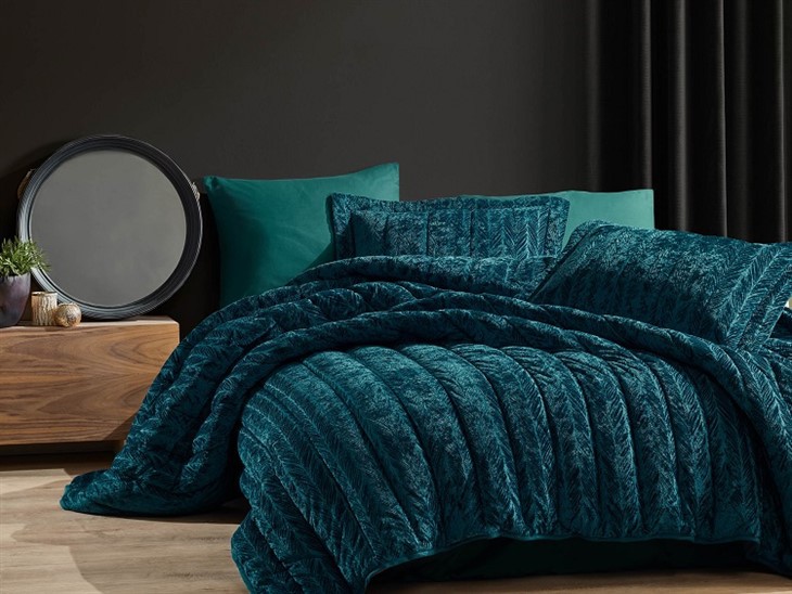 Luxury Embossed Flannel Comforter Set-Green